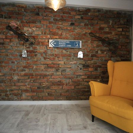 Pentru Plata Numerar Cautati Pe G00Gle, Norsk Skogkatt Galati - Big Tv Disneyplus Tv! Exterior foto